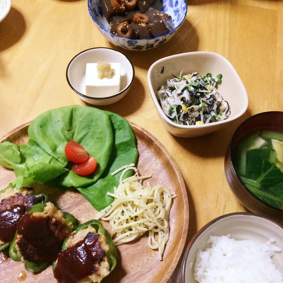 ピーマンの肉詰めで夕飯|みぃたんさん