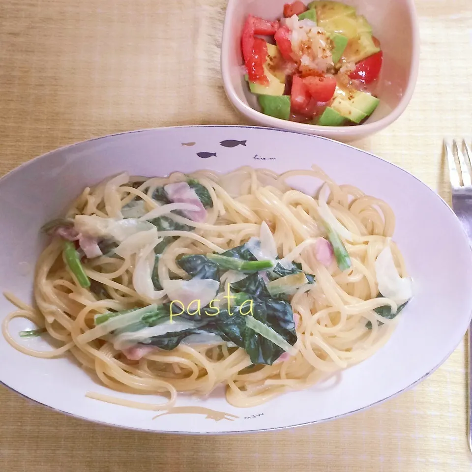 Snapdishの料理写真:ほうれん草とベーコンクリームパスタ|みぃたんさん