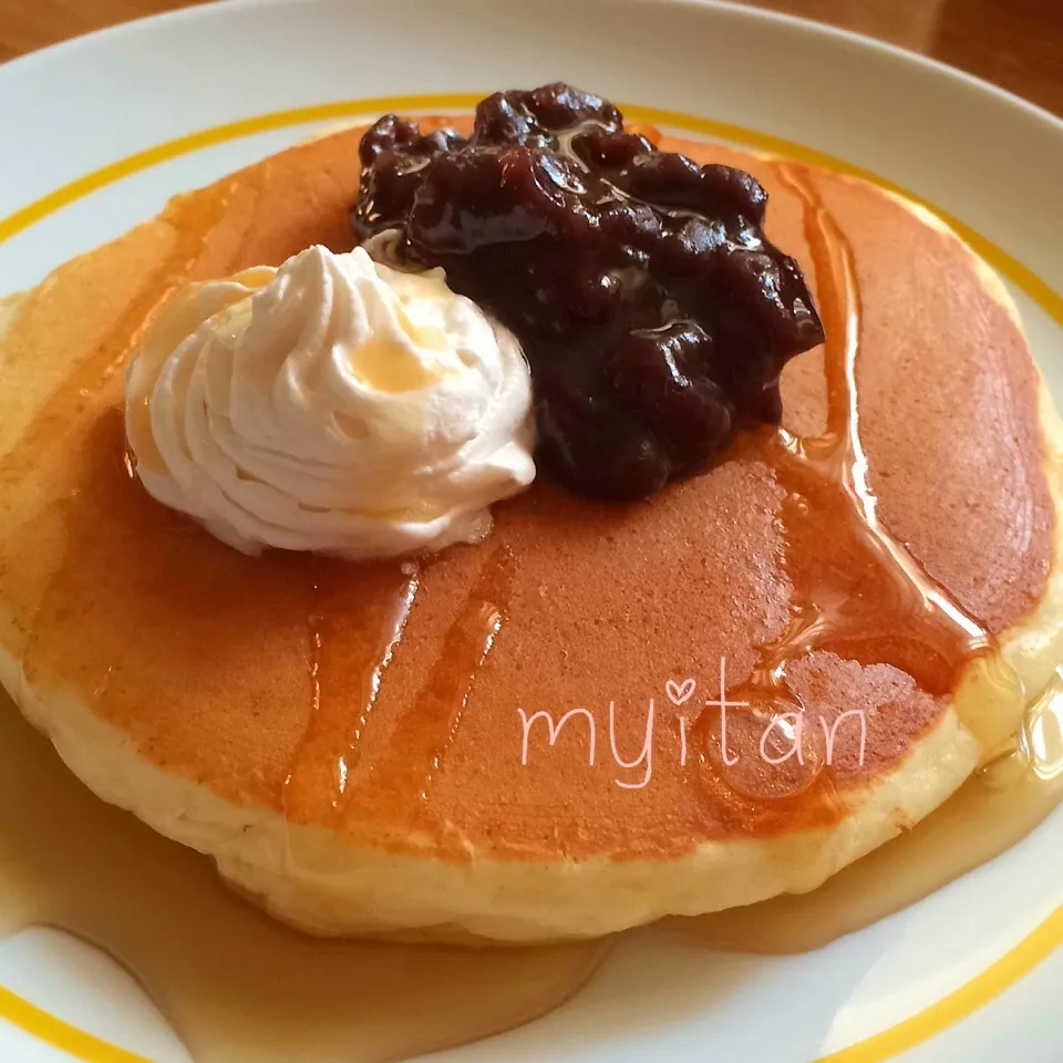 バターミルクのパンケーキ小豆添え|みぃたんさん