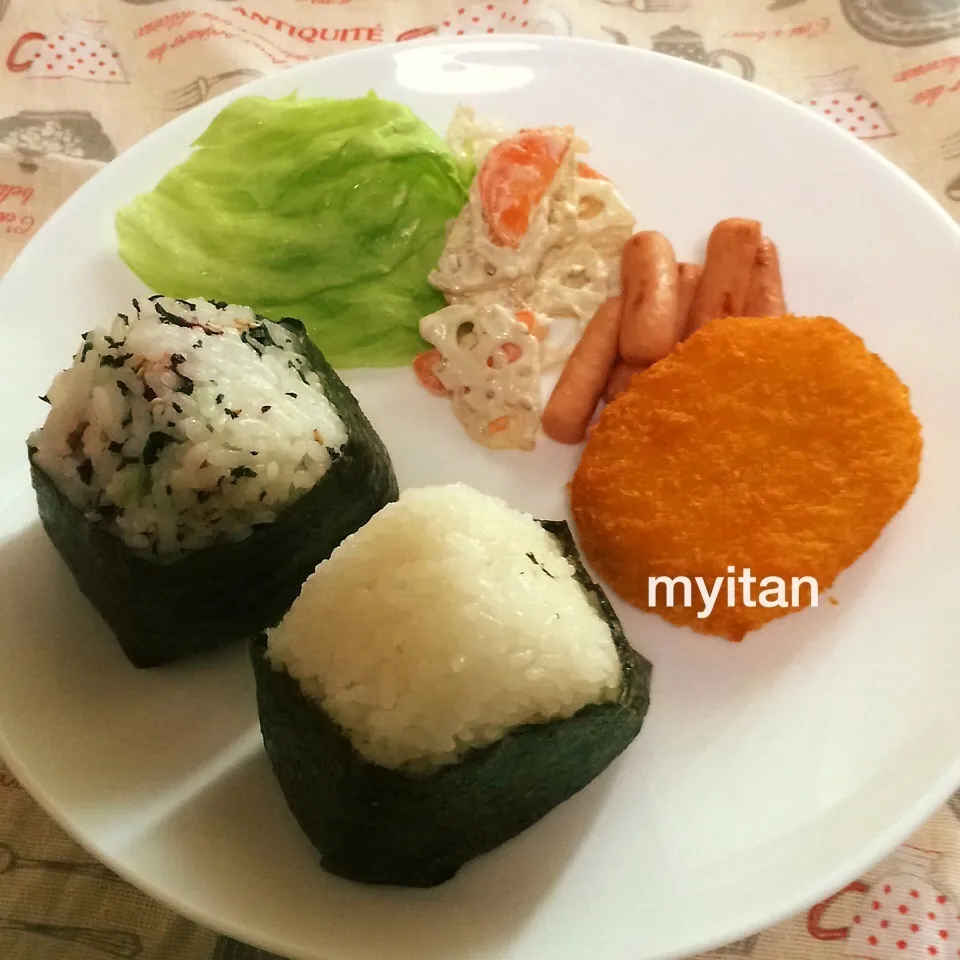 Snapdishの料理写真:おにぎりランチ|みぃたんさん