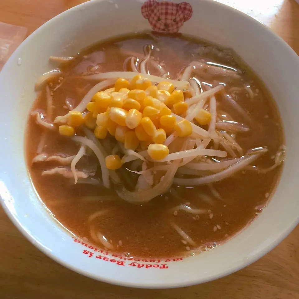 Snapdishの料理写真:味噌ラーメン|みぃたんさん