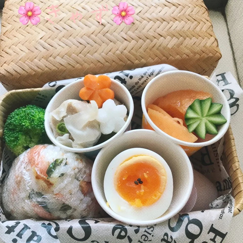 今日の娘お弁当🍙籠？|きゃずさん