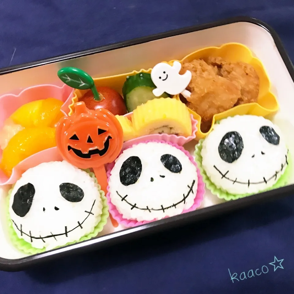 ジャックのおにぎり弁当👻🎃|kaaco☆さん