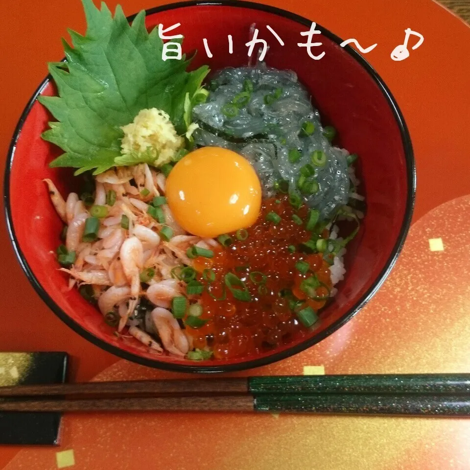 三色丼 旨いかも～♪|マイケルの料理さん