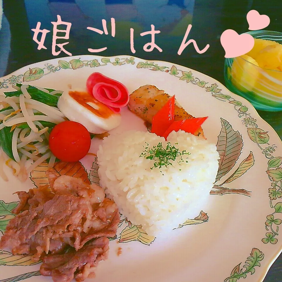 Snapdishの料理写真:娘ランチプレート(黒豚のしょうが焼き)|きゃずさん