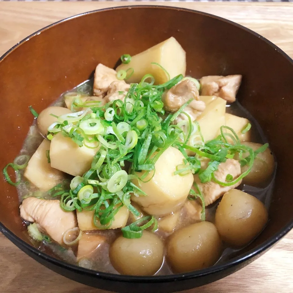 里芋と鶏肉の煮物|まぁたんさん