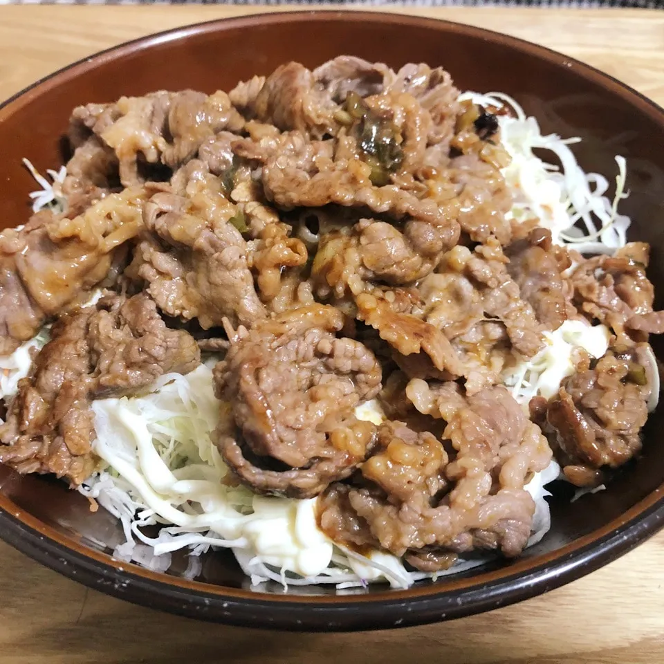 味付き牛肉で簡単丼|まぁたんさん