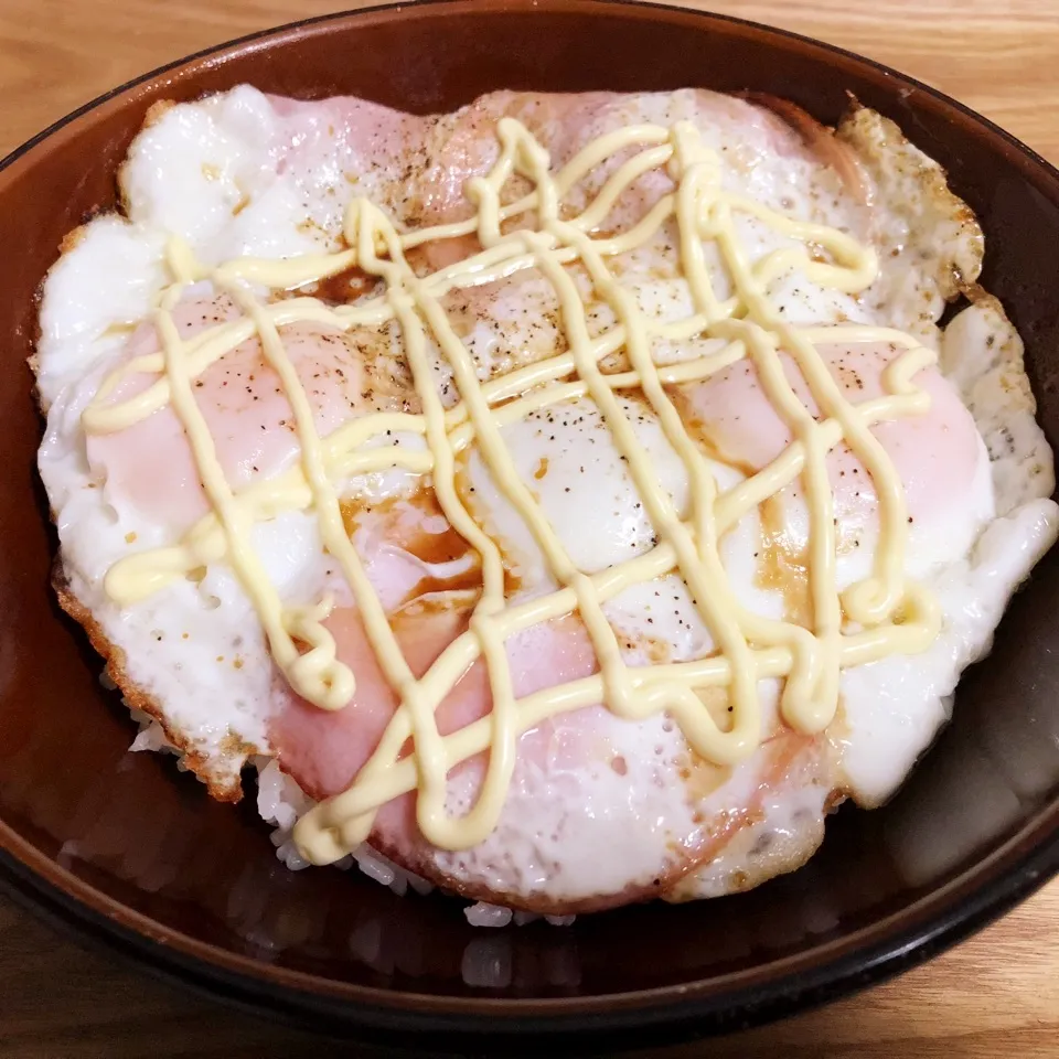 ハムエッグ丼|まぁたんさん