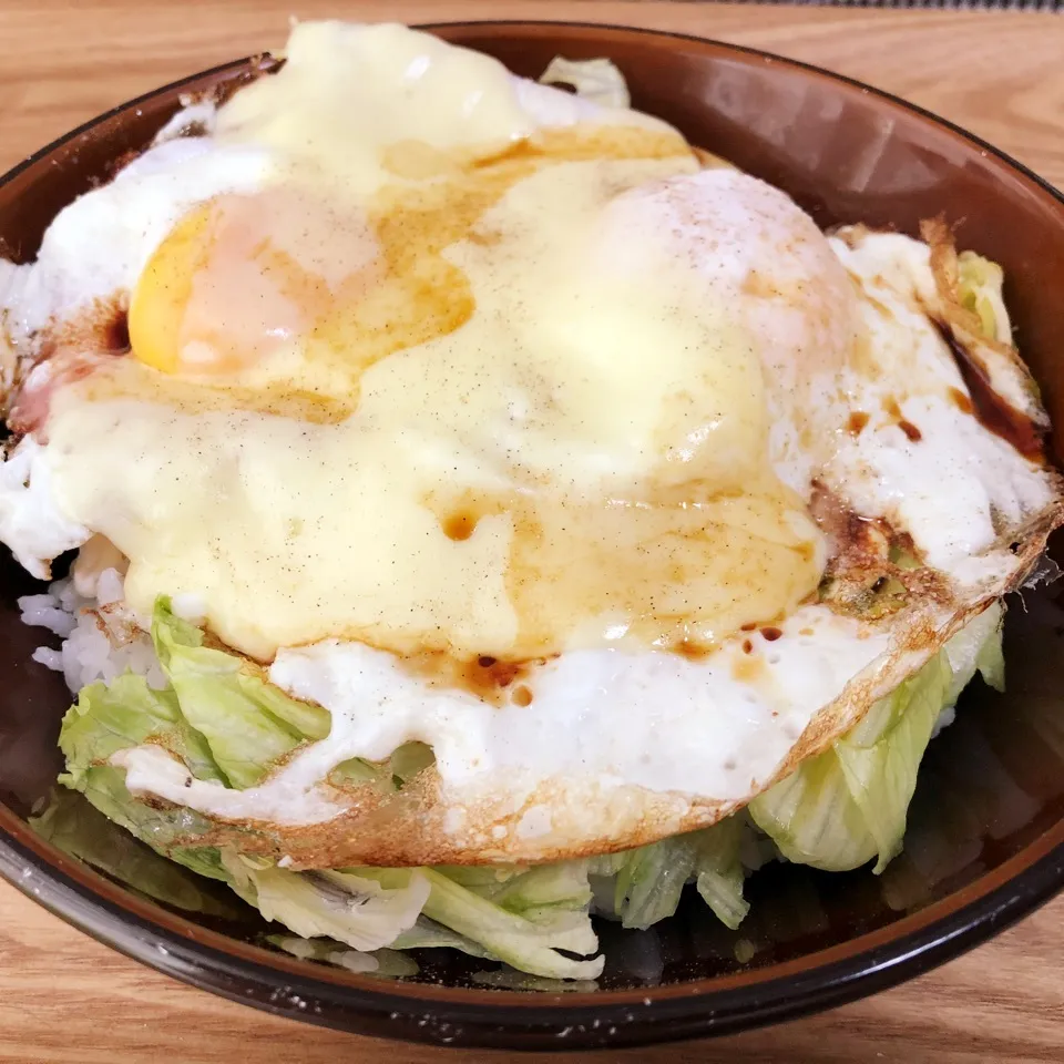 ハムチーズ目玉焼き丼|まぁたんさん