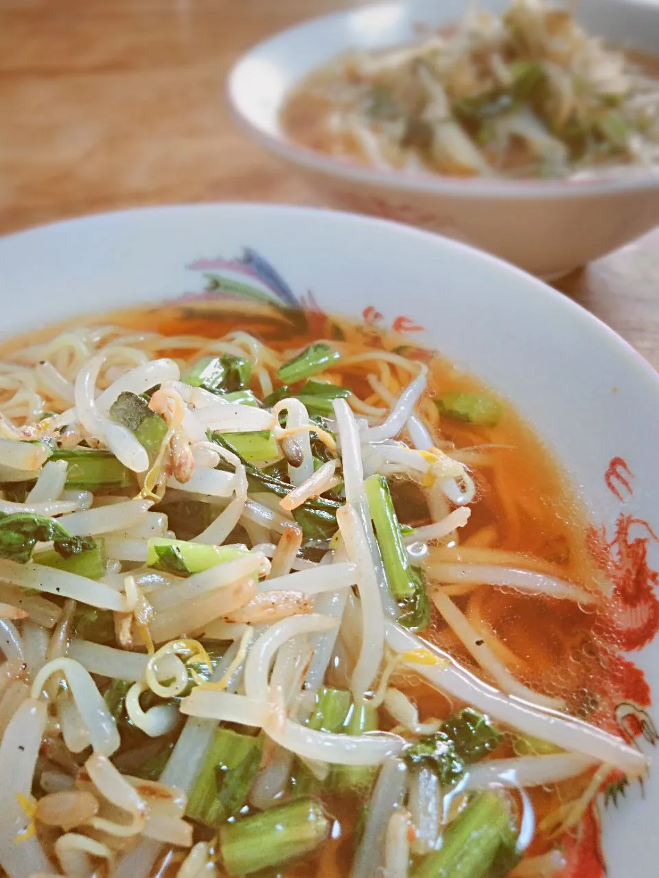 昼食
・もやしと蕪の葉山盛りラーメン|akiさん