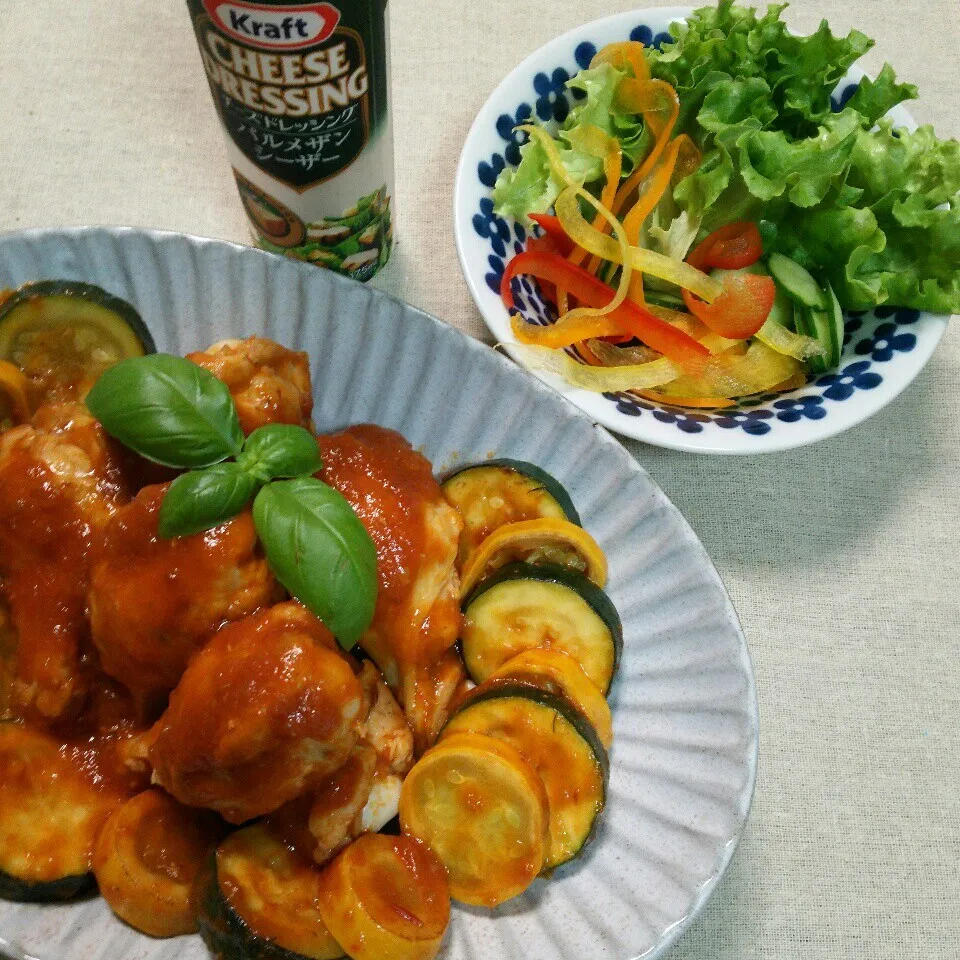 ズッキーニと手羽元のトマト煮🍀|くりんさん