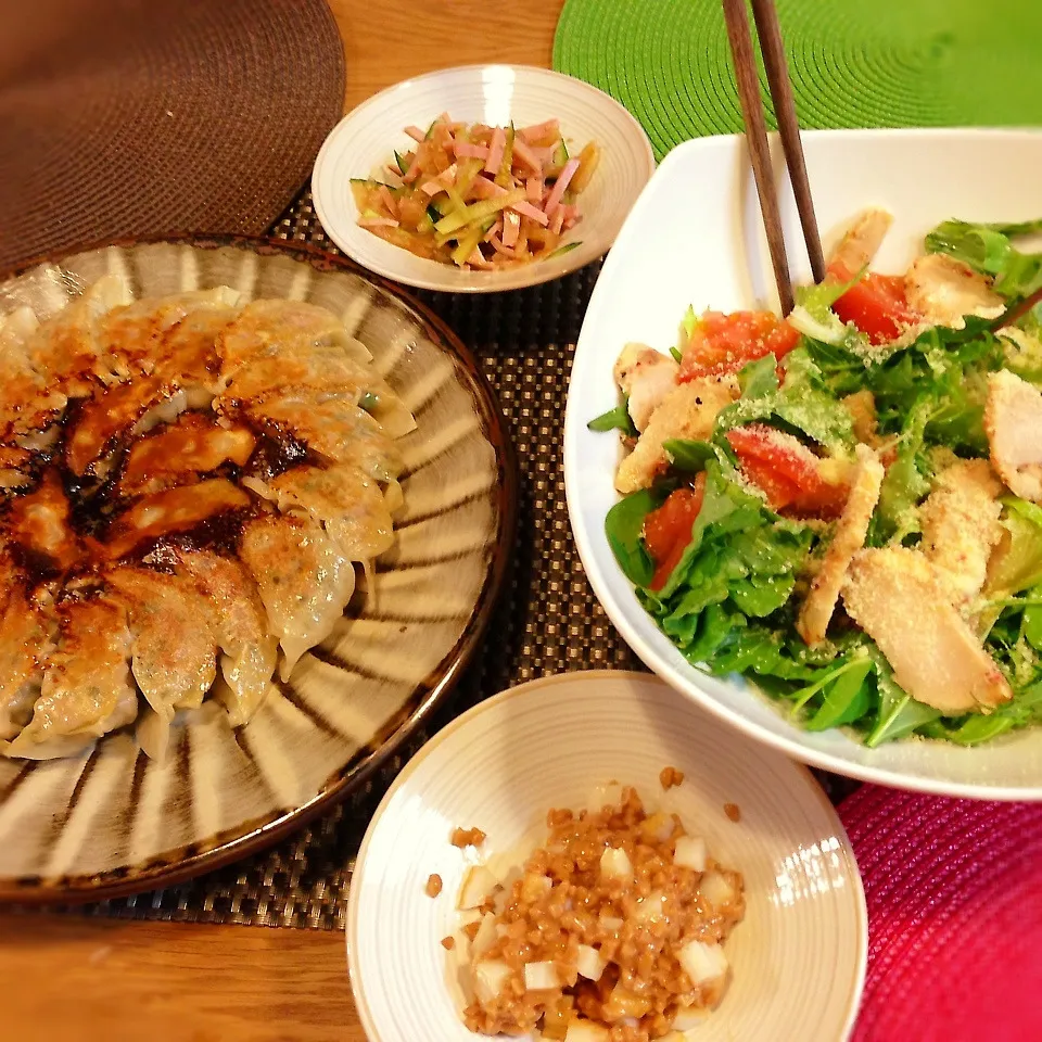 お野菜でかさまし餃子＆鶏ハムサラダ|トッシーさん