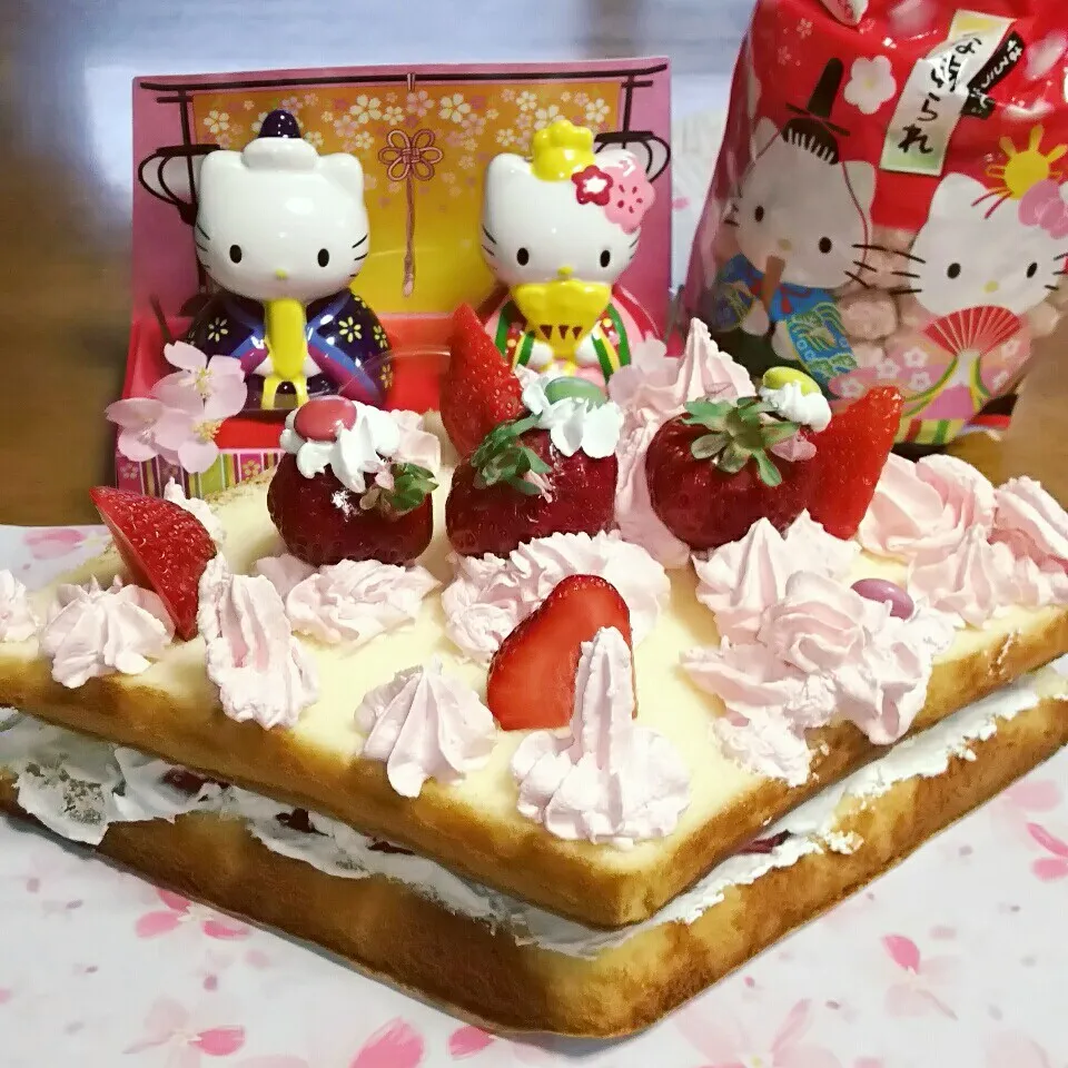 ＊娘作❗いちごの雛ケーキ🎎🍰＊|とししいたけさん