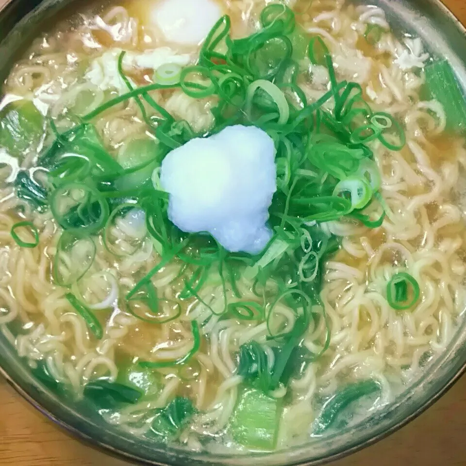 ＊大根おろしネギたっぷりラーメン🍜🍥お昼ご飯🎵＊|とししいたけさん