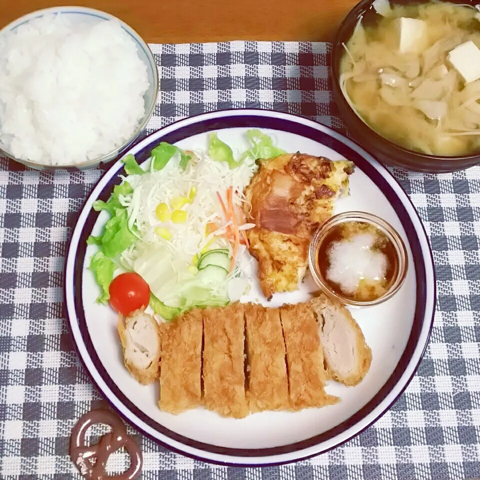 ＊ヒレカツ🐷晩ご飯🌃🍴＊|とししいたけさん