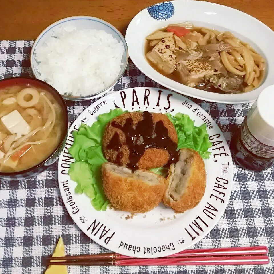 ＊コロッケ定食で晩ご飯🌃🍴🎵＊|とししいたけさん