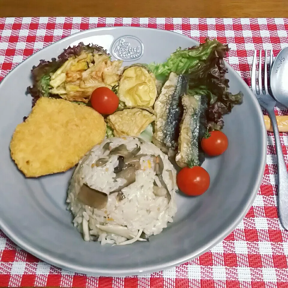 ＊松茸ご飯の素でお手軽に❤ワンプレート晩ご飯🍄🍚＊|とししいたけさん