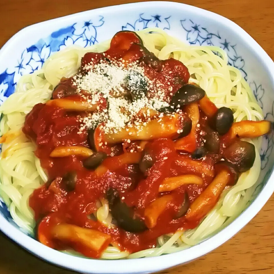 ＊しめじのトマトソースパスタ🍝＊|とししいたけさん