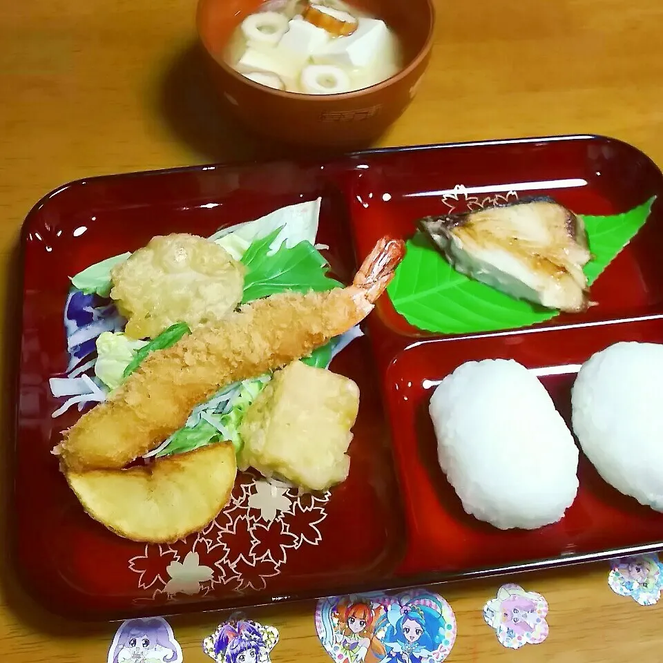 ＊揚げ物盛り合せ定食＊|とししいたけさん