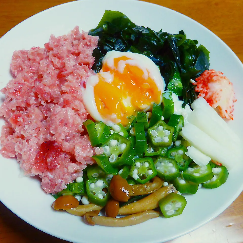 ＊トロネバ丼＊|とししいたけさん