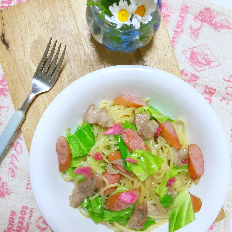 桜の春パスタであやちゃんママさん祝2500投稿♡|わことひろさん