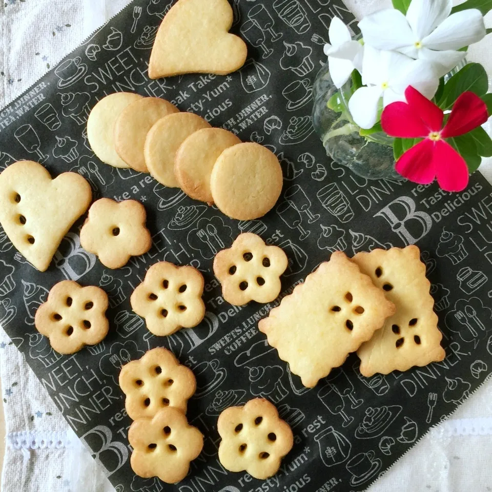 シンプルクッキーでユッキーちゃん♡祝1400♡|わことひろさん