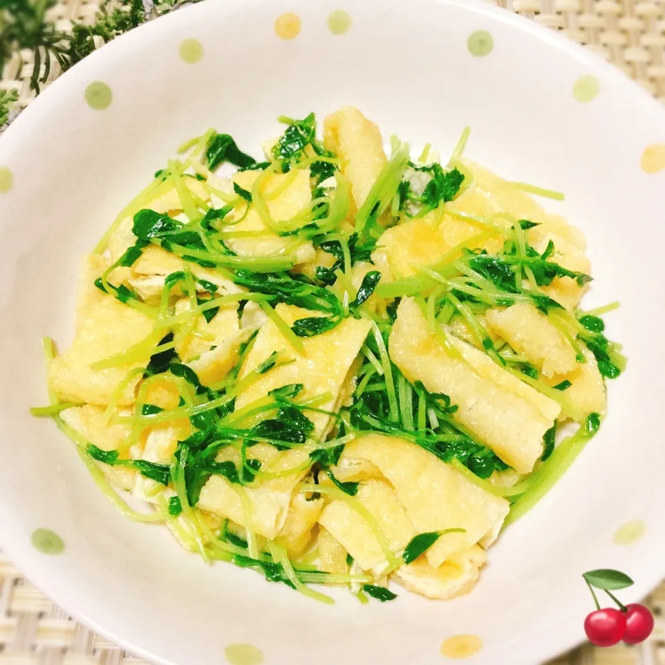 マネっこ♪ちたこさんの♡豆苗とお揚げのサッと煮❤️|さくらんぼさん