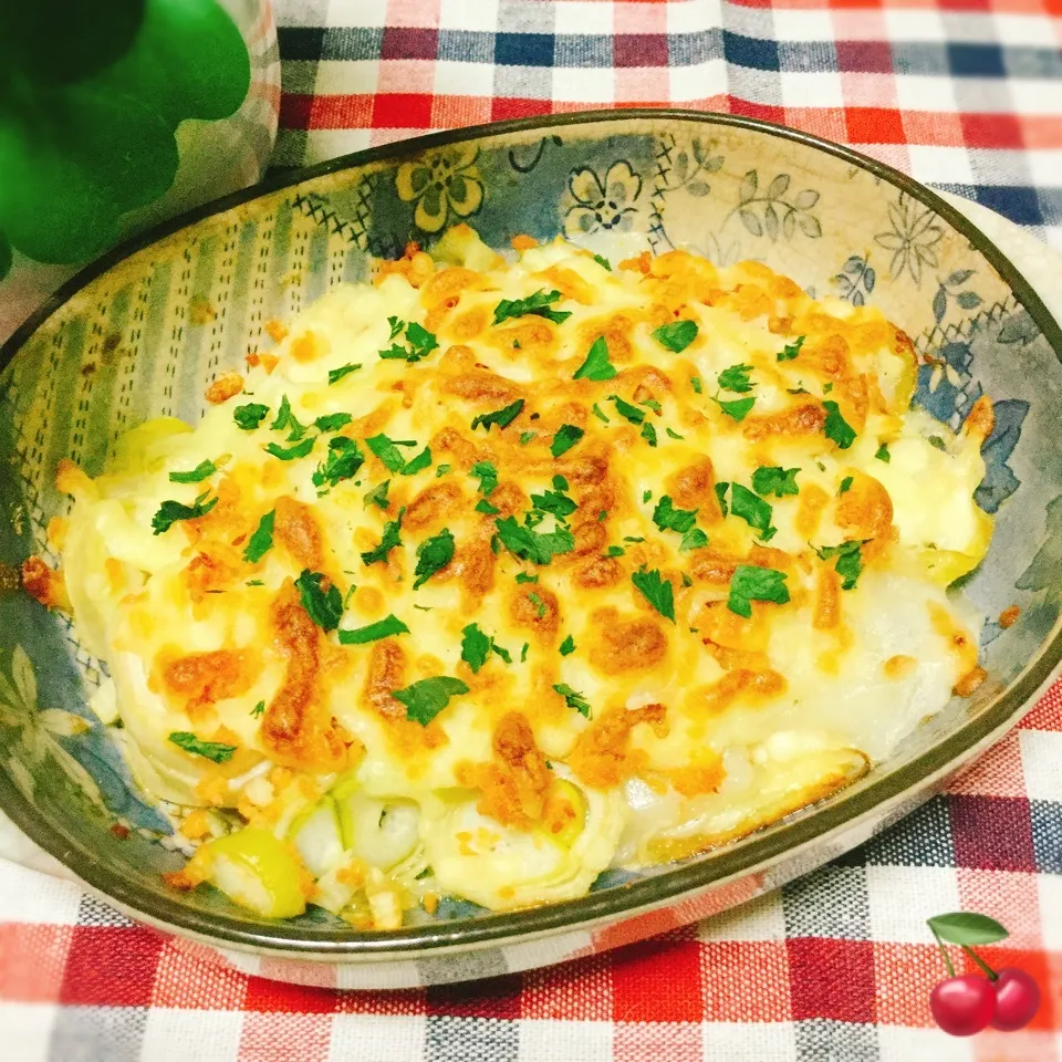 マネっこ♪ちたこさんの♡鮭フレとネギ味噌の餅グラタン❤️|さくらんぼさん