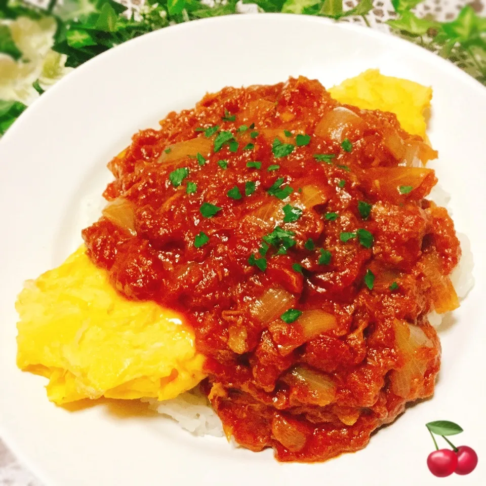 akoさんの♡ツナと玉ねぎのトマトソースのせ♡オムレツ丼❤️|さくらんぼさん