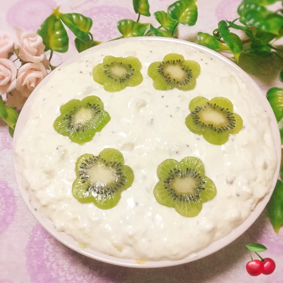 Snapdishの料理写真:マネっこ♪y×kさんの♡キウイ＊レアチーズケーキ🥝❤️|さくらんぼさん