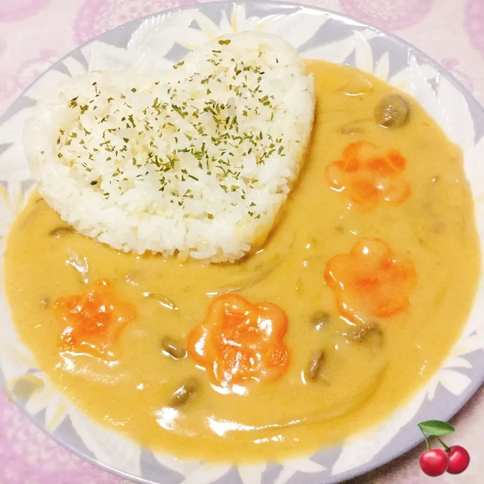 Snapdishの料理写真:❤️シチューオンライス❤️|さくらんぼさん