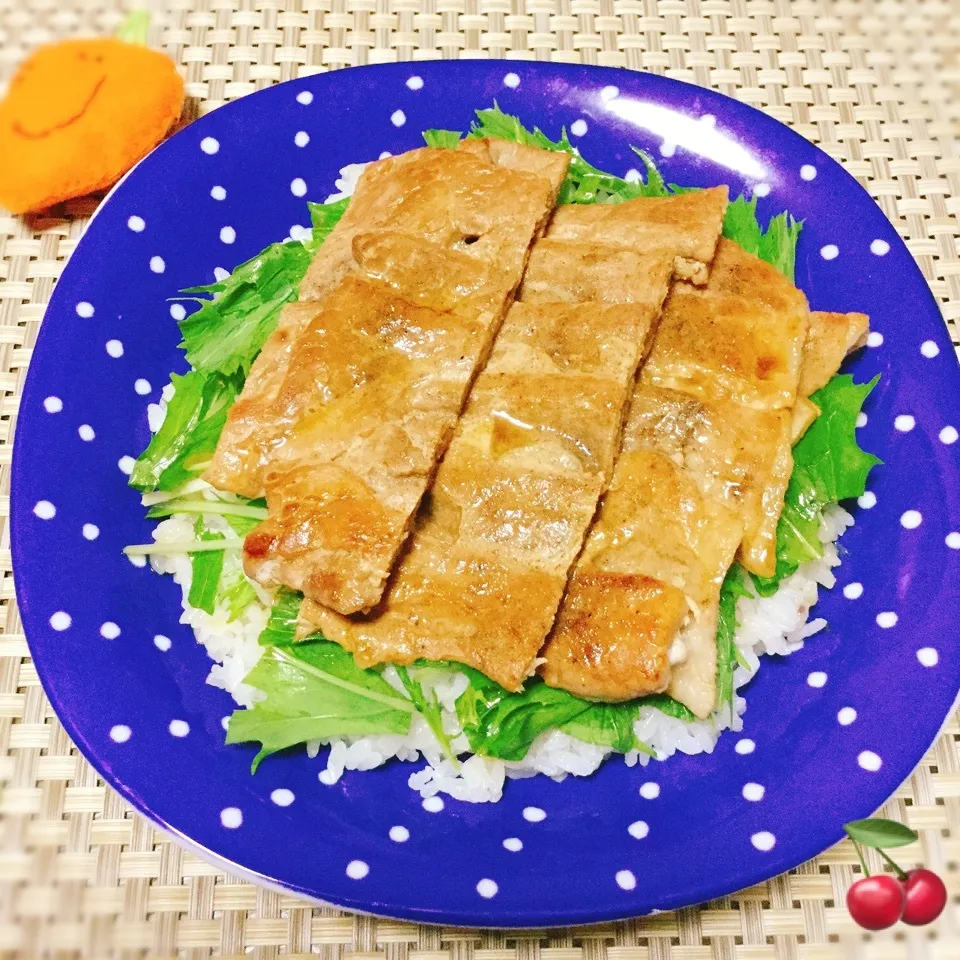 マネっこ♪ミエさんの♡パタポン薄切り肉ステーキ丼❤️|さくらんぼさん