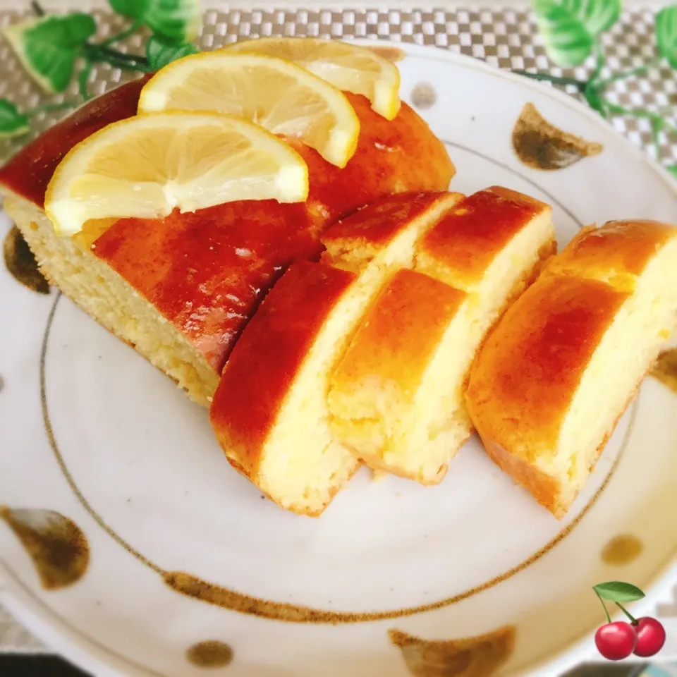 Snapdishの料理写真:マネっこ♪黒ラブさんの♡レモンケーキ🍋❤️|さくらんぼさん