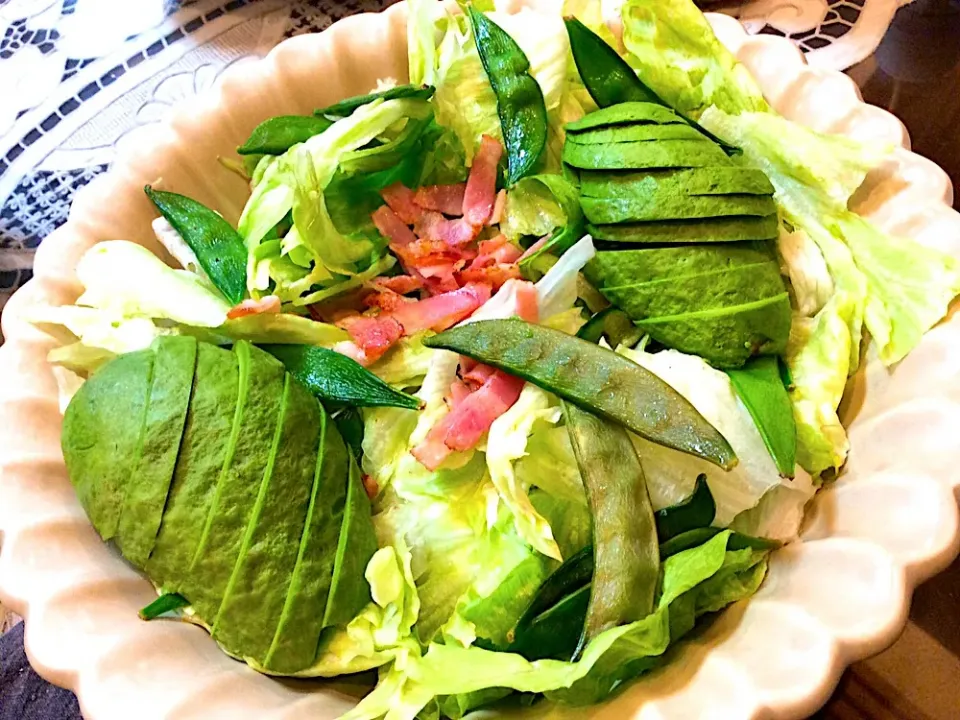 アボガドさんのサラダ🥗😋|アライさんさん