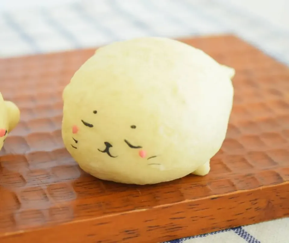 Snapdishの料理写真:あざらしくんの白パン。#動物パン|ぷちみみんさん