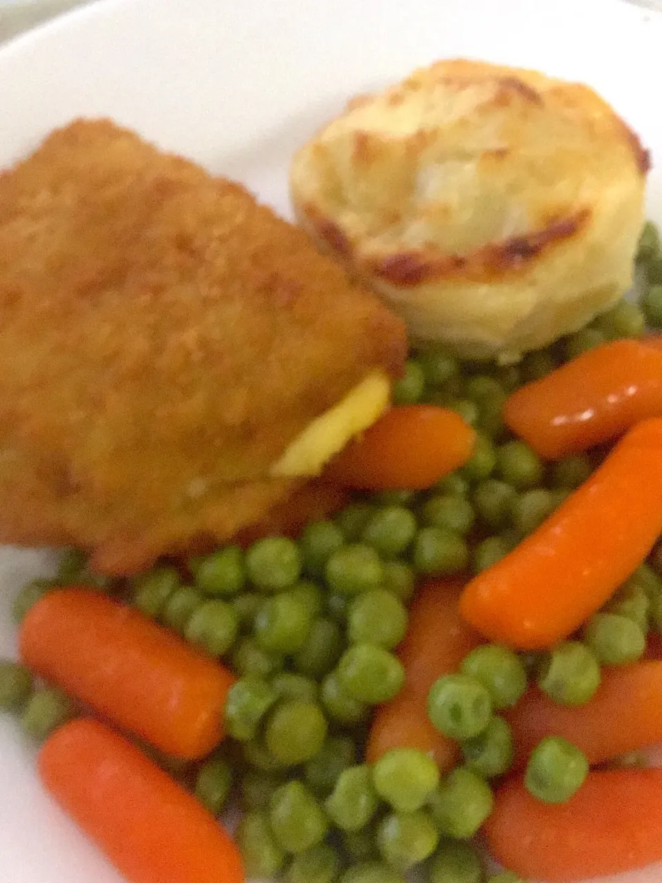 Macédoine de légume avec cordon bleu et tartiflette|Amadou Sarrさん