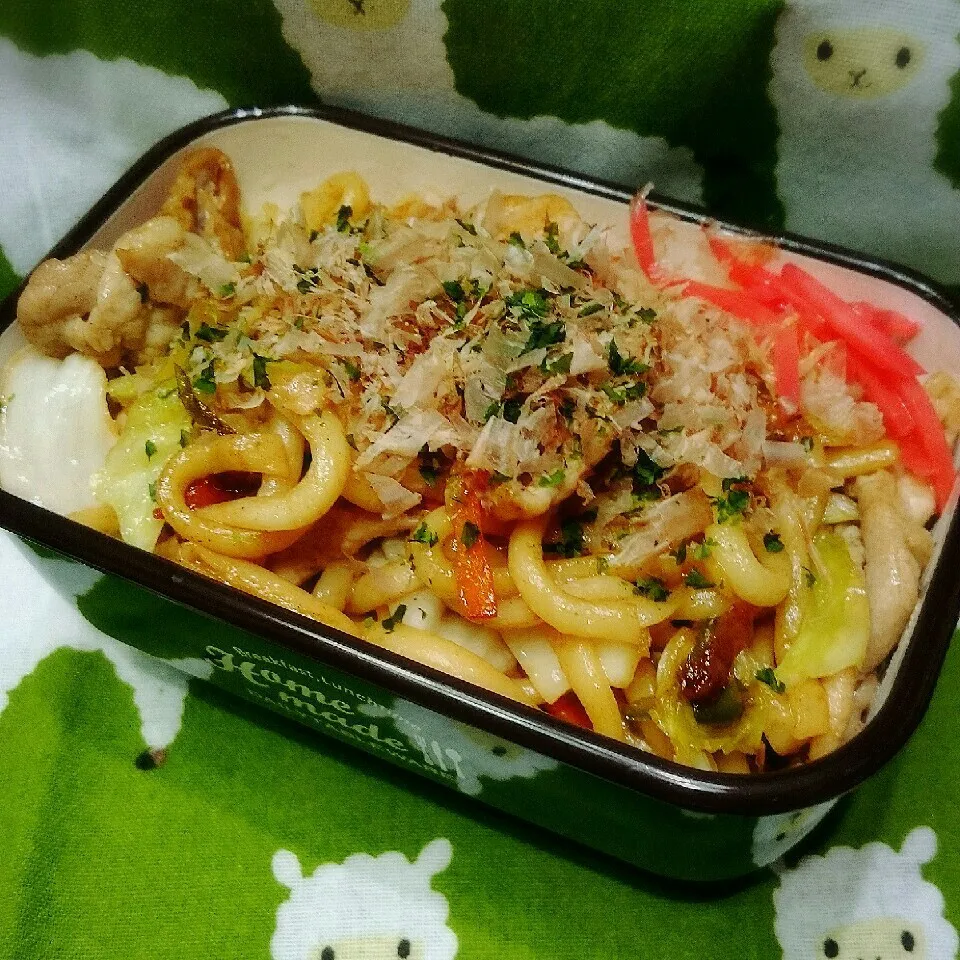 Snapdishの料理写真:焼きうどん愛妻旦那さん弁当|さらだきの子さん