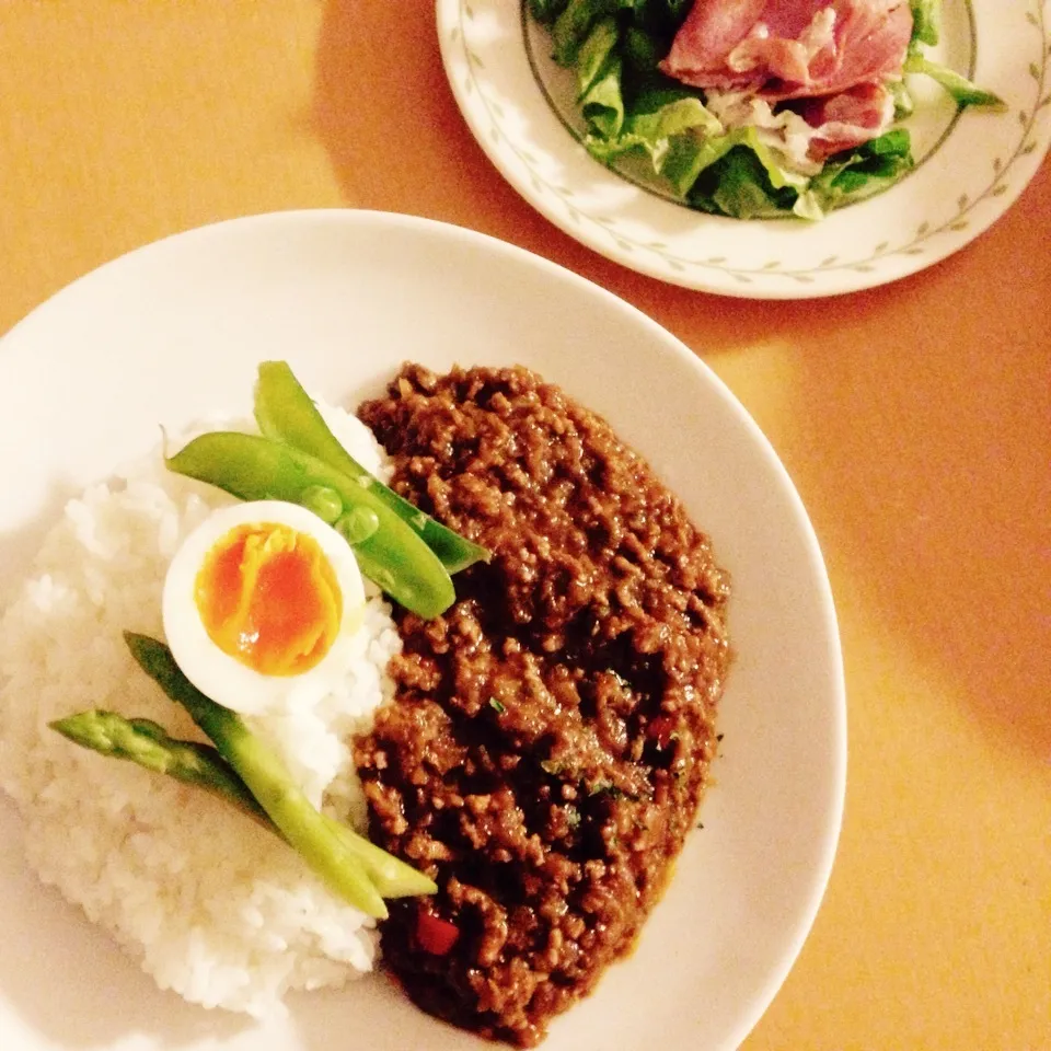 💕キーマカレー♡半熟ゆで卵・温野菜のせ💕|yuiママさん