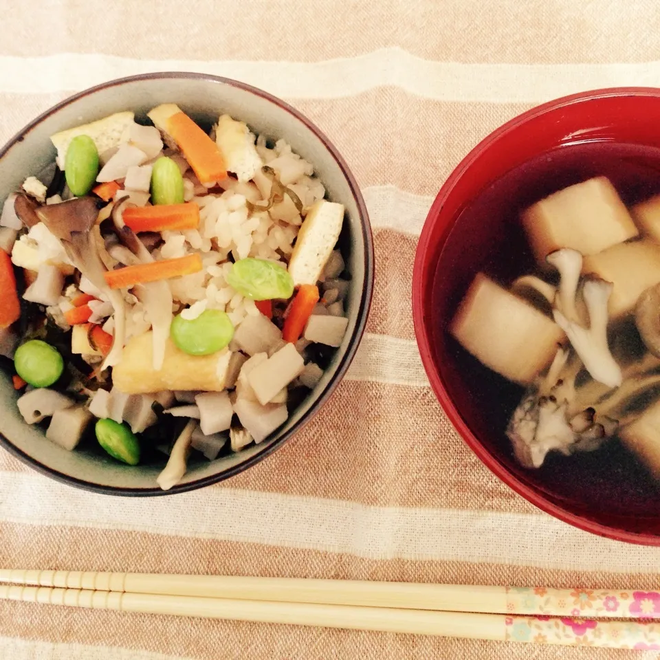 💕冬に食べたい炊き込みご飯♡蓮根&舞茸💕|yuiママさん