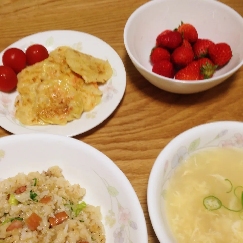 ありあわせの夕ご飯💟チャーハン&春雨スープ💟|yuiママさん