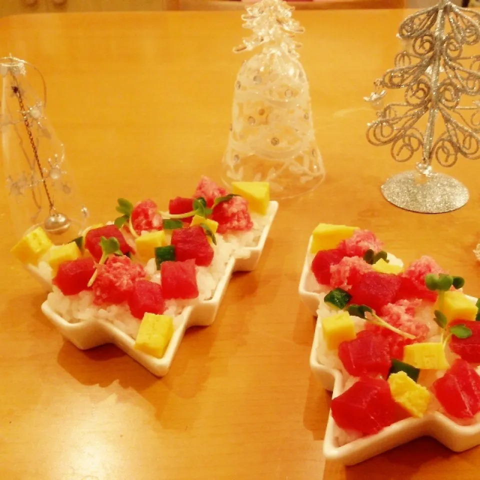 Snapdishの料理写真:ツリー型で、ミニちらし寿司♡ひと足早くXmas気分☆|yuiママさん