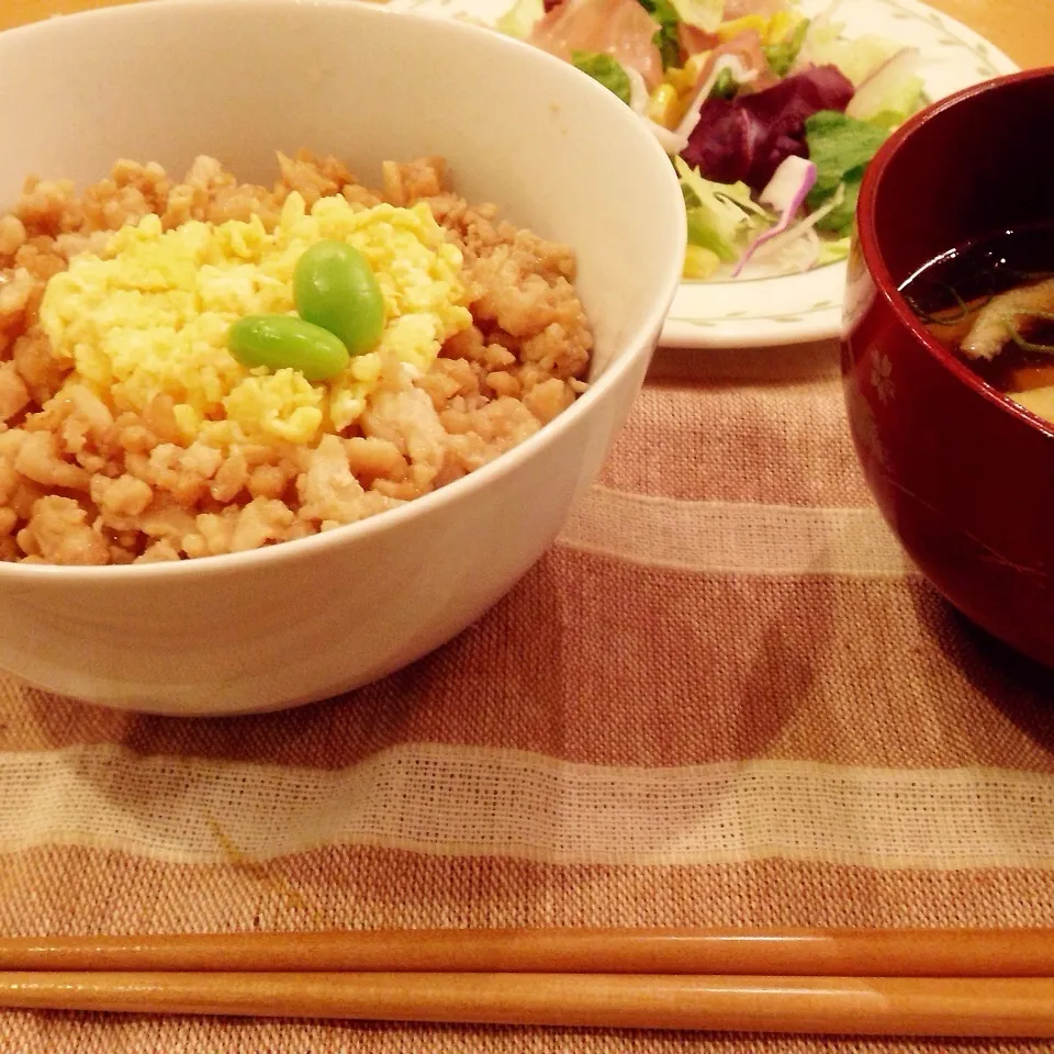 鶏そぼろ寿司(^-^)寿司飯で、最後まで美味しく♡|yuiママさん