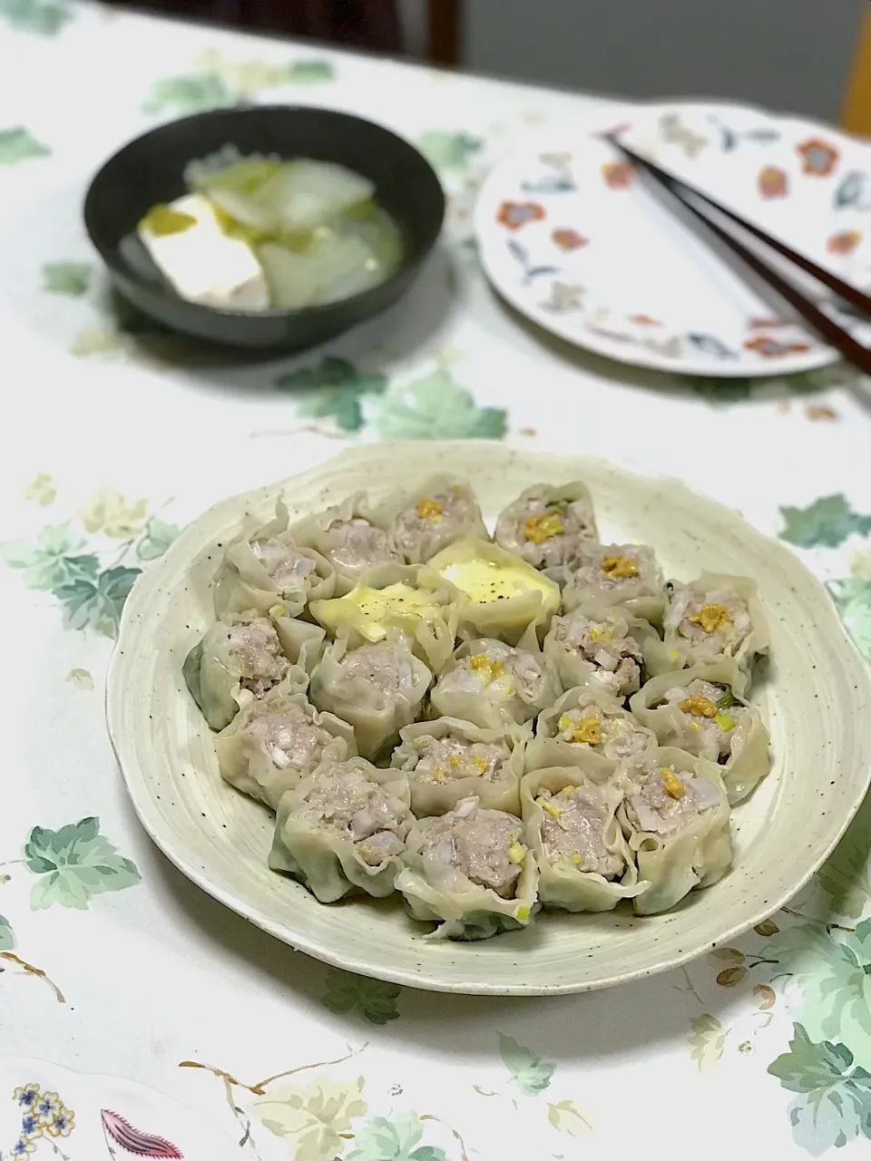 Snapdishの料理写真:シュウマイに見えるレンコンと大葉の焼き餃子|らっこさん