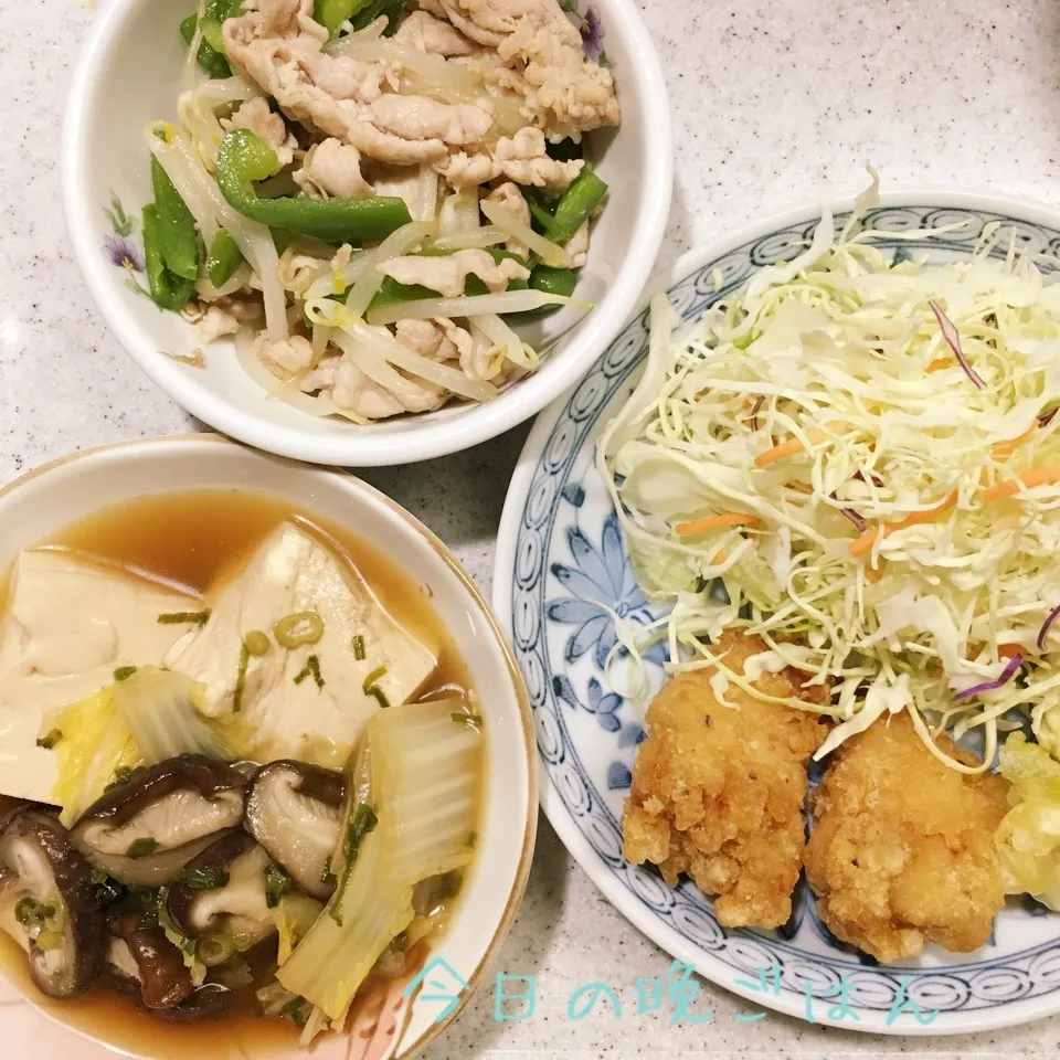 Snapdishの料理写真:豚肉と野菜の炒め物 豆腐と椎茸と白菜の煮物|よっぴぃさん