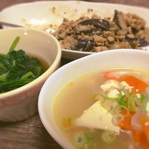 マネっこ♡鶏ひき肉となすの甘辛味噌炒め♪|ゆきさん