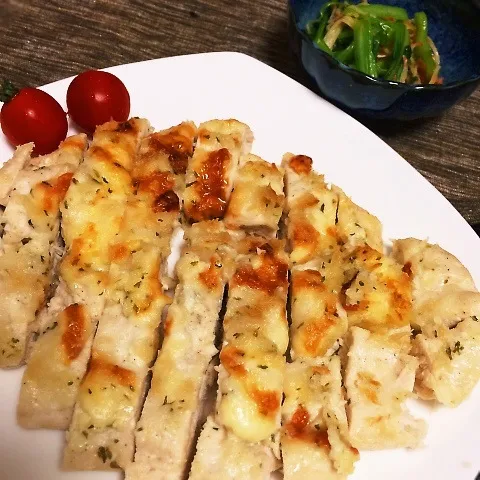 マネっこ♡鶏胸肉のマヨチーズグリル♪|ゆきさん