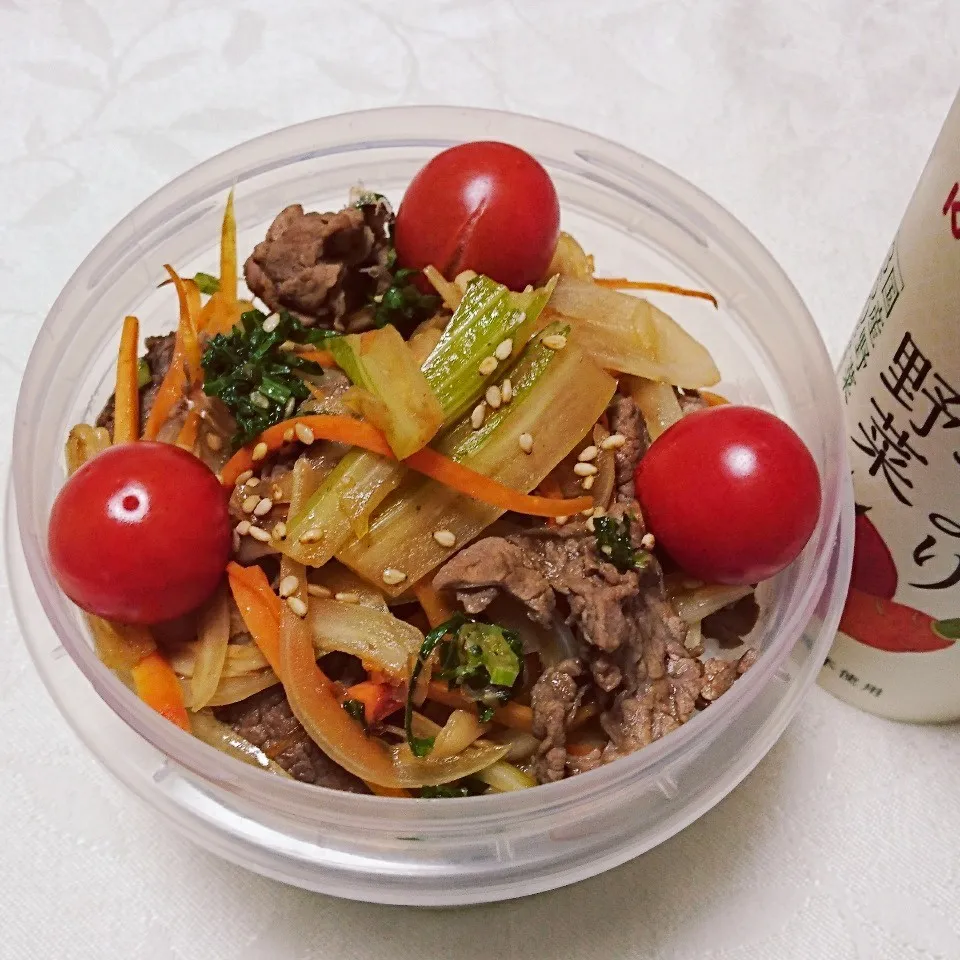 10/10夜勤弁当 野菜多めの焼肉丼|卯月さん