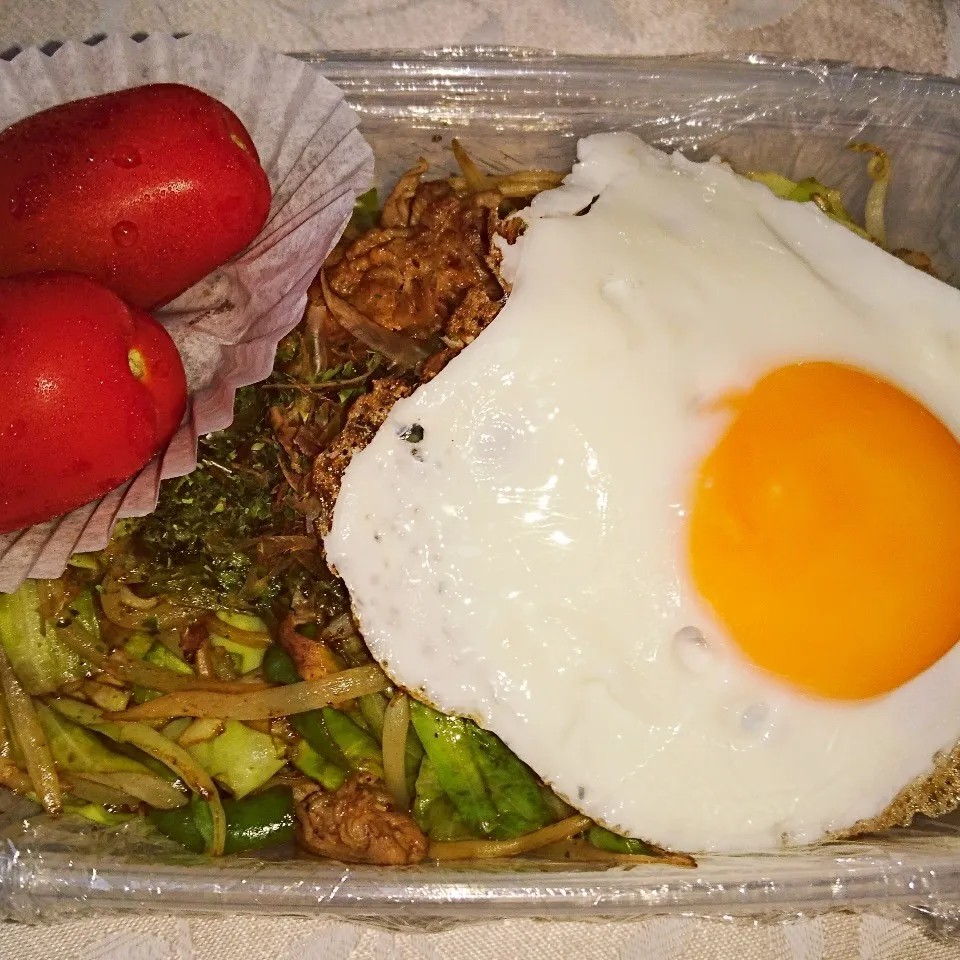 Snapdishの料理写真:8/10のお弁当 焼きそば弁当|卯月さん