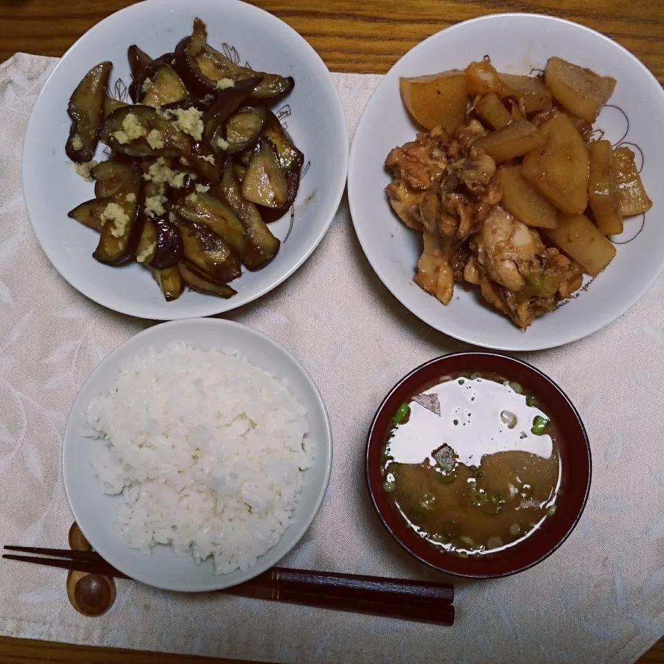 5/6の夕食 なすの焼きびたし、鶏手羽と大根の煮物|卯月さん