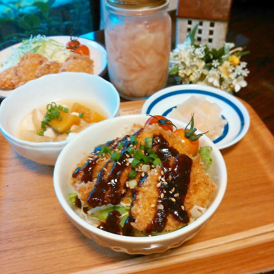 Snapdishの料理写真:味噌カツ丼＆甘酢生姜|ゆりこさん